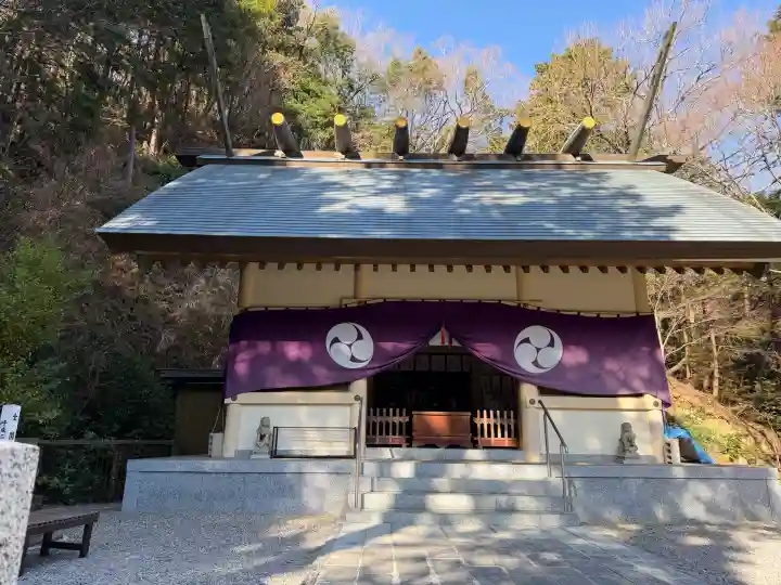 猿田彦三河神社の{uncategorized: "未分類", other: "その他", undefined: "問題あり", building: "その他建物", grave: "お墓", sacred_gate: "鳥居", guardian: "狛犬", statue: "像", buddha: "仏像", history: "歴史", nature: "自然", garden: "庭園", animal: "動物", pagoda: "塔", temizu: "手水舎", mountain_gate: "山門・神門", sanctuary: "本殿・本堂", subordinate: "末社・摂社", art: "芸術", scenery: "景色", jizo: "地蔵", ema: "絵馬", goshuin: "御朱印", omikuji: "おみくじ", items: "授与品その他", amulet: "お守り", goshuincho: "御朱印帳", eats: "食事", festival: "お祭り", votive_dance: "神楽", shichigosan: "七五三参", wedding: "結婚式", experience: "体験その他", initially: "初詣", around: "周辺", anti_infection: "感染症対策"}