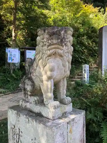 高麗神社の狛犬