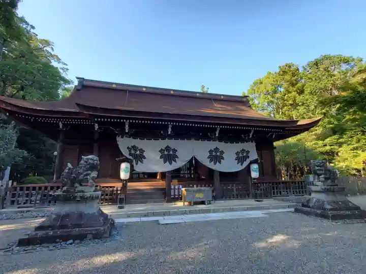 多田神社の本殿・本堂
