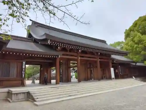 橿原神宮の山門・神門