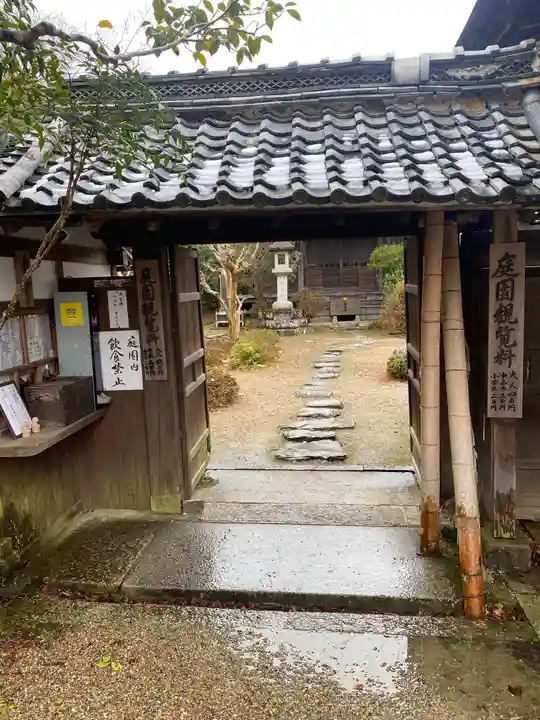 竹林院の山門・神門