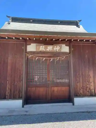 崇道天皇神社の建物その他