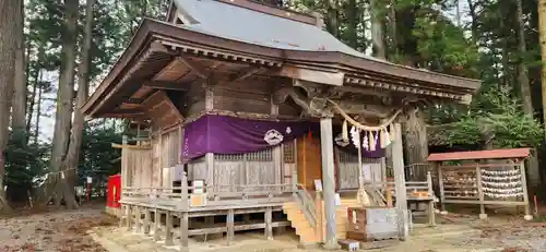 坪沼八幡神社の本殿・本堂