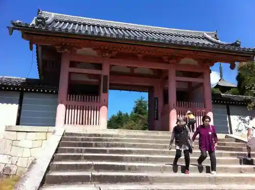 仁和寺の山門