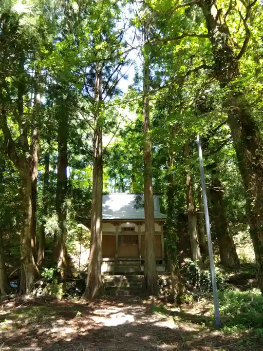 神明宮の{uncategorized: "未分類", other: "その他", undefined: "問題あり", building: "その他建物", grave: "お墓", sacred_gate: "鳥居", guardian: "狛犬", statue: "像", buddha: "仏像", history: "歴史", nature: "自然", garden: "庭園", animal: "動物", pagoda: "塔", temizu: "手水舎", mountain_gate: "山門・神門", sanctuary: "本殿・本堂", subordinate: "末社・摂社", art: "芸術", scenery: "景色", jizo: "地蔵", ema: "絵馬", goshuin: "御朱印", omikuji: "おみくじ", items: "授与品その他", amulet: "お守り", goshuincho: "御朱印帳", eats: "食事", festival: "お祭り", votive_dance: "神楽", shichigosan: "七五三参", wedding: "結婚式", experience: "体験その他", initially: "初詣", around: "周辺", anti_infection: "感染症対策"}
