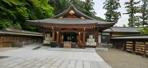 高麗神社の{uncategorized: "未分類", other: "その他", undefined: "問題あり", building: "その他建物", grave: "お墓", sacred_gate: "鳥居", guardian: "狛犬", statue: "像", buddha: "仏像", history: "歴史", nature: "自然", garden: "庭園", animal: "動物", pagoda: "塔", temizu: "手水舎", mountain_gate: "山門・神門", sanctuary: "本殿・本堂", subordinate: "末社・摂社", art: "芸術", scenery: "景色", jizo: "地蔵", ema: "絵馬", goshuin: "御朱印", omikuji: "おみくじ", items: "授与品その他", amulet: "お守り", goshuincho: "御朱印帳", eats: "食事", festival: "お祭り", votive_dance: "神楽", shichigosan: "七五三参", wedding: "結婚式", experience: "体験その他", initially: "初詣", around: "周辺", anti_infection: "感染症対策"}