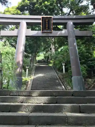 伊豆山神社の鳥居