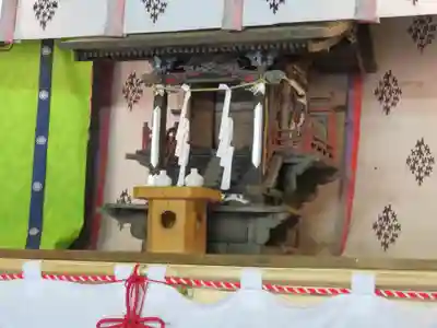 無戸室浅間神社(船津胎内神社)の本殿・本堂