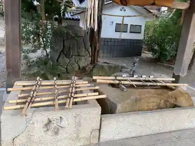 魚吹八幡神社の手水舎