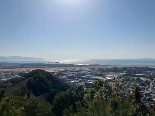 垣生山神社の景色