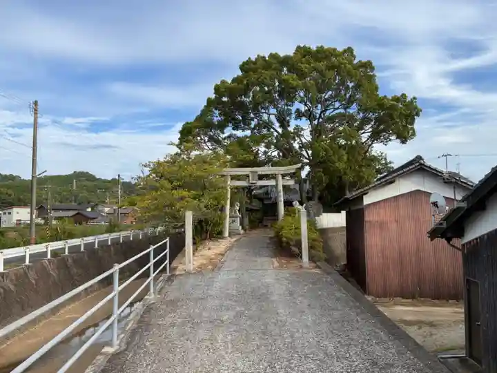 正八幡神社の鳥居
