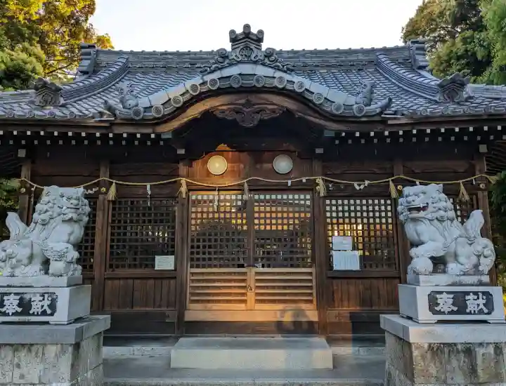 弥富神社の{uncategorized: "未分類", other: "その他", undefined: "問題あり", building: "その他建物", grave: "お墓", sacred_gate: "鳥居", guardian: "狛犬", statue: "像", buddha: "仏像", history: "歴史", nature: "自然", garden: "庭園", animal: "動物", pagoda: "塔", temizu: "手水舎", mountain_gate: "山門・神門", sanctuary: "本殿・本堂", subordinate: "末社・摂社", art: "芸術", scenery: "景色", jizo: "地蔵", ema: "絵馬", goshuin: "御朱印", omikuji: "おみくじ", items: "授与品その他", amulet: "お守り", goshuincho: "御朱印帳", eats: "食事", festival: "お祭り", votive_dance: "神楽", shichigosan: "七五三参", wedding: "結婚式", experience: "体験その他", initially: "初詣", around: "周辺", anti_infection: "感染症対策"}