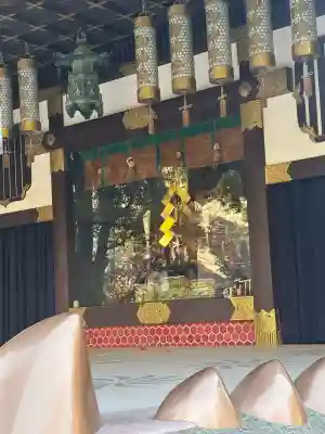 難波八阪神社の{uncategorized: "未分類", other: "その他", undefined: "問題あり", building: "その他建物", grave: "お墓", sacred_gate: "鳥居", guardian: "狛犬", statue: "像", buddha: "仏像", history: "歴史", nature: "自然", garden: "庭園", animal: "動物", pagoda: "塔", temizu: "手水舎", mountain_gate: "山門・神門", sanctuary: "本殿・本堂", subordinate: "末社・摂社", art: "芸術", scenery: "景色", jizo: "地蔵", ema: "絵馬", goshuin: "御朱印", omikuji: "おみくじ", items: "授与品その他", amulet: "お守り", goshuincho: "御朱印帳", eats: "食事", festival: "お祭り", votive_dance: "神楽", shichigosan: "七五三参", wedding: "結婚式", experience: "体験その他", initially: "初詣", around: "周辺", anti_infection: "感染症対策"}