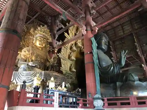 東大寺の本殿