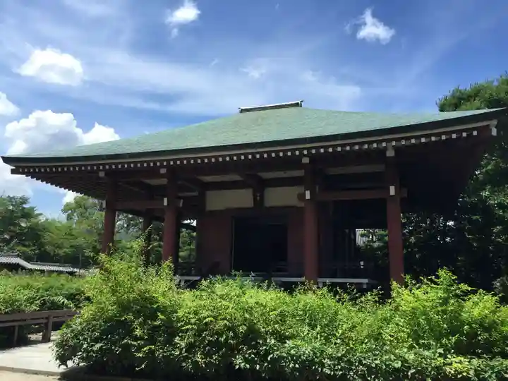 中宮寺の本殿・本堂