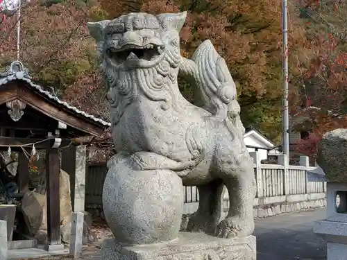 糸碕神社の狛犬