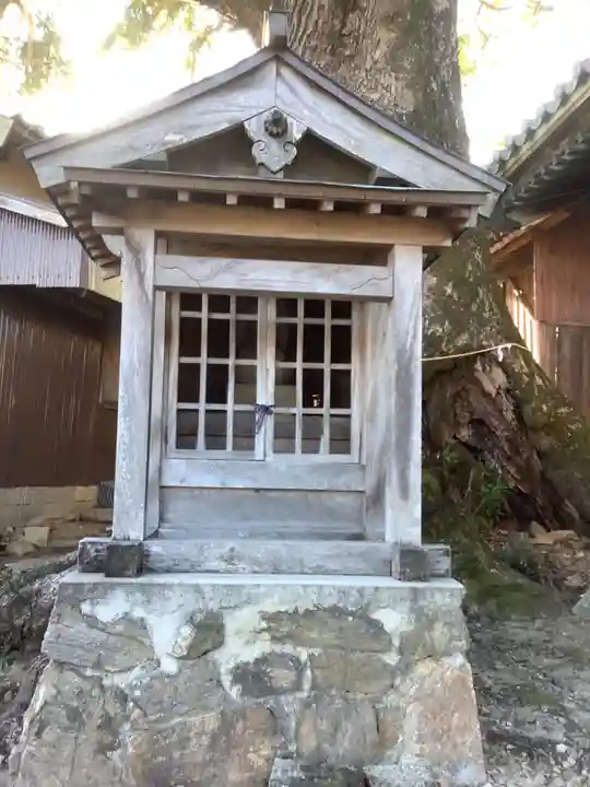 関川社(赤坂町)の末社・摂社