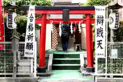 元徳稲荷神社・綱敷天満神社の鳥居