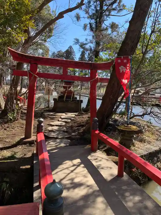 間々田八幡宮の鳥居
