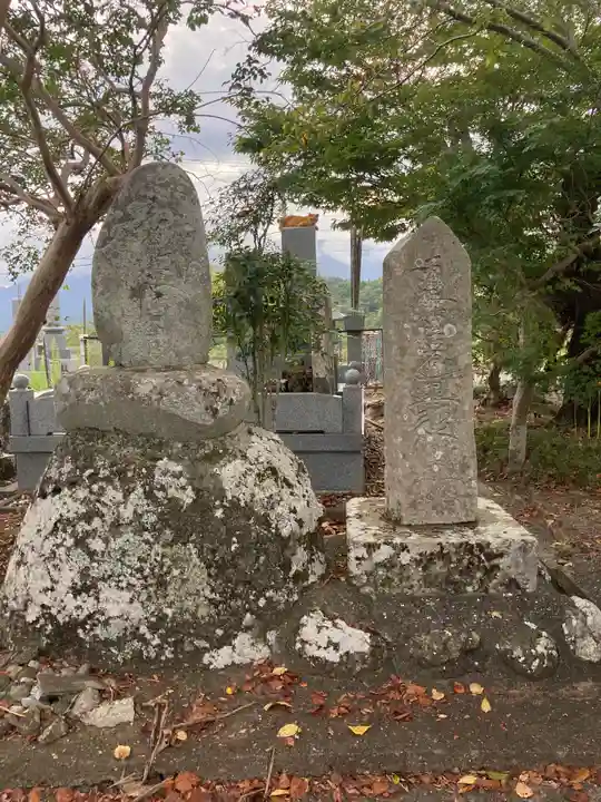 妙蓮寺(山梨県)