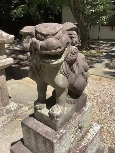 和爾良神社（猪子石原）の狛犬