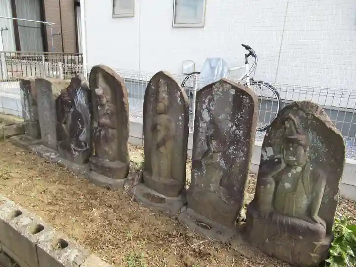 中里薬師堂の仏像