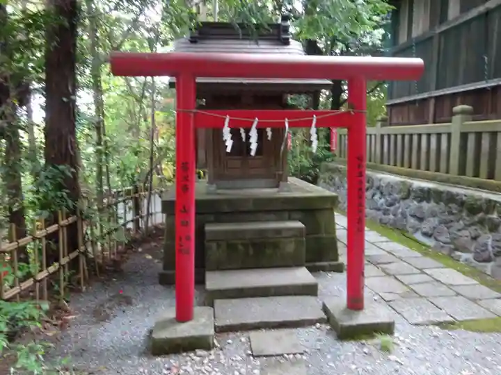 白笹稲荷神社の末社・摂社