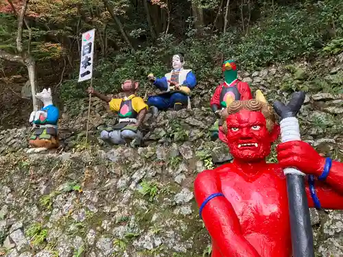 桃太郎神社（栗栖）の像