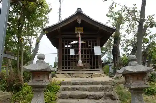 殿岡神社（稲荷神社）の末社・摂社