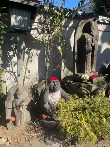 安養院の{uncategorized: "未分類", other: "その他", undefined: "問題あり", building: "その他建物", grave: "お墓", sacred_gate: "鳥居", guardian: "狛犬", statue: "像", buddha: "仏像", history: "歴史", nature: "自然", garden: "庭園", animal: "動物", pagoda: "塔", temizu: "手水舎", mountain_gate: "山門・神門", sanctuary: "本殿・本堂", subordinate: "末社・摂社", art: "芸術", scenery: "景色", jizo: "地蔵", ema: "絵馬", goshuin: "御朱印", omikuji: "おみくじ", items: "授与品その他", amulet: "お守り", goshuincho: "御朱印帳", eats: "食事", festival: "お祭り", votive_dance: "神楽", shichigosan: "七五三参", wedding: "結婚式", experience: "体験その他", initially: "初詣", around: "周辺", anti_infection: "感染症対策"}