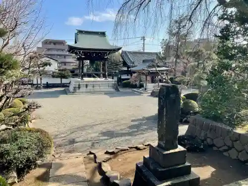青柳寺の{uncategorized: "未分類", other: "その他", undefined: "問題あり", building: "その他建物", grave: "お墓", sacred_gate: "鳥居", guardian: "狛犬", statue: "像", buddha: "仏像", history: "歴史", nature: "自然", garden: "庭園", animal: "動物", pagoda: "塔", temizu: "手水舎", mountain_gate: "山門・神門", sanctuary: "本殿・本堂", subordinate: "末社・摂社", art: "芸術", scenery: "景色", jizo: "地蔵", ema: "絵馬", goshuin: "御朱印", omikuji: "おみくじ", items: "授与品その他", amulet: "お守り", goshuincho: "御朱印帳", eats: "食事", festival: "お祭り", votive_dance: "神楽", shichigosan: "七五三参", wedding: "結婚式", experience: "体験その他", initially: "初詣", around: "周辺", anti_infection: "感染症対策"}
