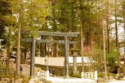 諏訪大社下社秋宮(長野県)