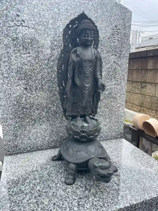 本松寺の{uncategorized: "未分類", other: "その他", undefined: "問題あり", building: "その他建物", grave: "お墓", sacred_gate: "鳥居", guardian: "狛犬", statue: "像", buddha: "仏像", history: "歴史", nature: "自然", garden: "庭園", animal: "動物", pagoda: "塔", temizu: "手水舎", mountain_gate: "山門・神門", sanctuary: "本殿・本堂", subordinate: "末社・摂社", art: "芸術", scenery: "景色", jizo: "地蔵", ema: "絵馬", goshuin: "御朱印", omikuji: "おみくじ", items: "授与品その他", amulet: "お守り", goshuincho: "御朱印帳", eats: "食事", festival: "お祭り", votive_dance: "神楽", shichigosan: "七五三参", wedding: "結婚式", experience: "体験その他", initially: "初詣", around: "周辺", anti_infection: "感染症対策"}