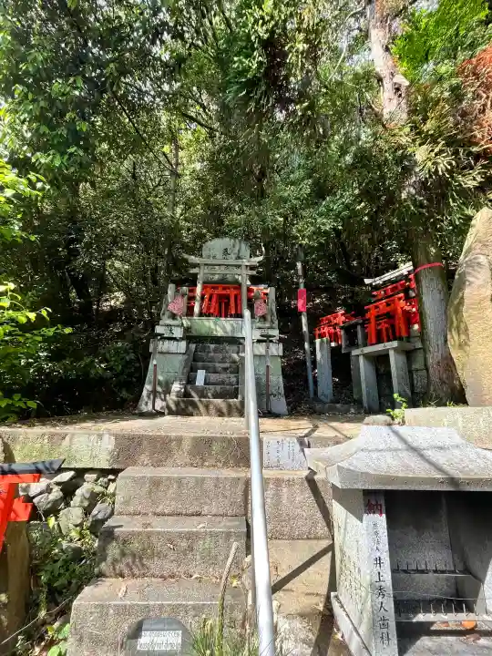 三徳社の{uncategorized: "未分類", other: "その他", undefined: "問題あり", building: "その他建物", grave: "お墓", sacred_gate: "鳥居", guardian: "狛犬", statue: "像", buddha: "仏像", history: "歴史", nature: "自然", garden: "庭園", animal: "動物", pagoda: "塔", temizu: "手水舎", mountain_gate: "山門・神門", sanctuary: "本殿・本堂", subordinate: "末社・摂社", art: "芸術", scenery: "景色", jizo: "地蔵", ema: "絵馬", goshuin: "御朱印", omikuji: "おみくじ", items: "授与品その他", amulet: "お守り", goshuincho: "御朱印帳", eats: "食事", festival: "お祭り", votive_dance: "神楽", shichigosan: "七五三参", wedding: "結婚式", experience: "体験その他", initially: "初詣", around: "周辺", anti_infection: "感染症対策"}