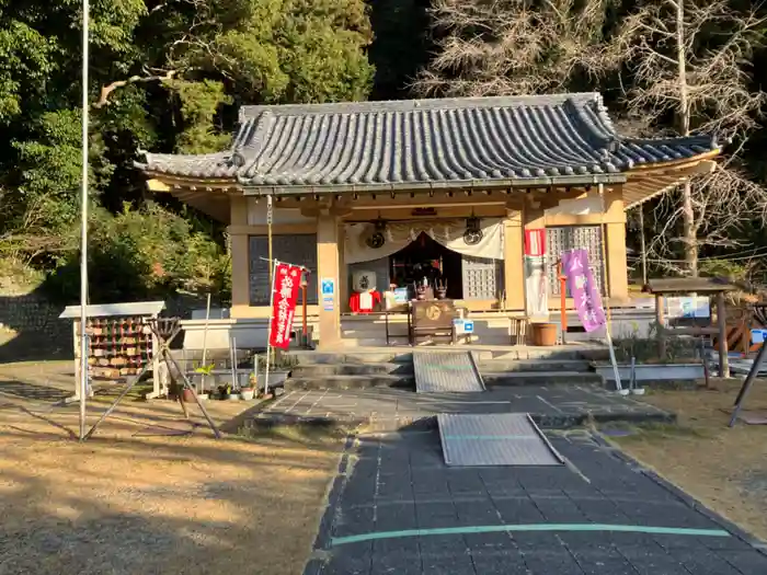 八幡神社の本殿