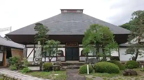 良泉寺の本殿・本堂