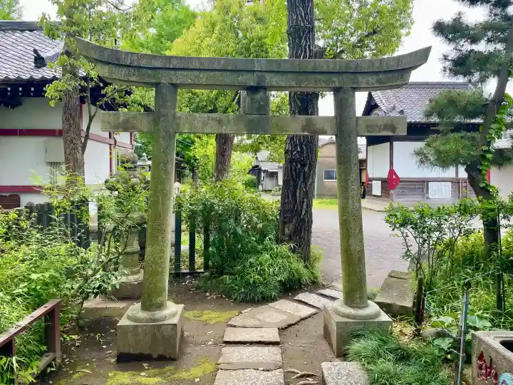 船方神社の{uncategorized: "未分類", other: "その他", undefined: "問題あり", building: "その他建物", grave: "お墓", sacred_gate: "鳥居", guardian: "狛犬", statue: "像", buddha: "仏像", history: "歴史", nature: "自然", garden: "庭園", animal: "動物", pagoda: "塔", temizu: "手水舎", mountain_gate: "山門・神門", sanctuary: "本殿・本堂", subordinate: "末社・摂社", art: "芸術", scenery: "景色", jizo: "地蔵", ema: "絵馬", goshuin: "御朱印", omikuji: "おみくじ", items: "授与品その他", amulet: "お守り", goshuincho: "御朱印帳", eats: "食事", festival: "お祭り", votive_dance: "神楽", shichigosan: "七五三参", wedding: "結婚式", experience: "体験その他", initially: "初詣", around: "周辺", anti_infection: "感染症対策"}