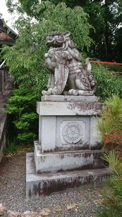 建勲神社の狛犬