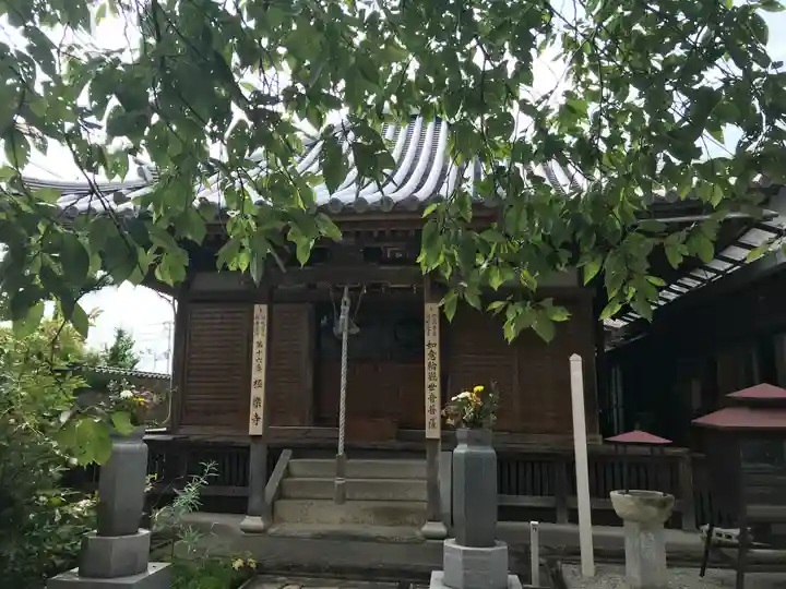 極楽寺の本殿・本堂