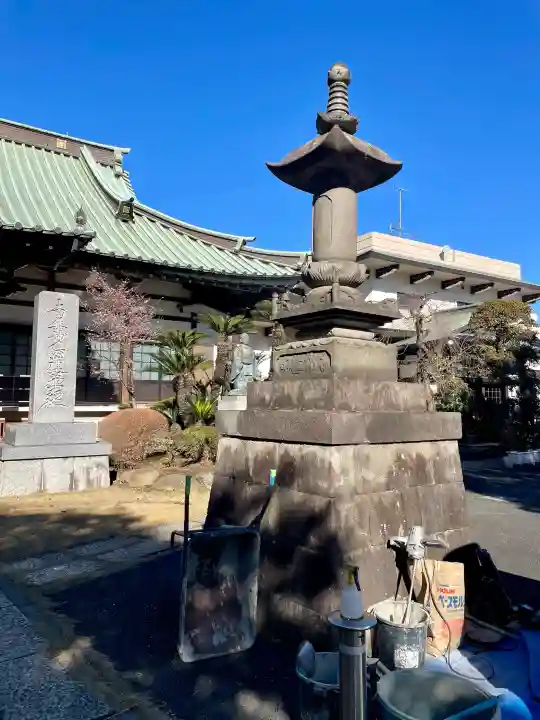 宗隆寺の{uncategorized: "未分類", other: "その他", undefined: "問題あり", building: "その他建物", grave: "お墓", sacred_gate: "鳥居", guardian: "狛犬", statue: "像", buddha: "仏像", history: "歴史", nature: "自然", garden: "庭園", animal: "動物", pagoda: "塔", temizu: "手水舎", mountain_gate: "山門・神門", sanctuary: "本殿・本堂", subordinate: "末社・摂社", art: "芸術", scenery: "景色", jizo: "地蔵", ema: "絵馬", goshuin: "御朱印", omikuji: "おみくじ", items: "授与品その他", amulet: "お守り", goshuincho: "御朱印帳", eats: "食事", festival: "お祭り", votive_dance: "神楽", shichigosan: "七五三参", wedding: "結婚式", experience: "体験その他", initially: "初詣", around: "周辺", anti_infection: "感染症対策"}