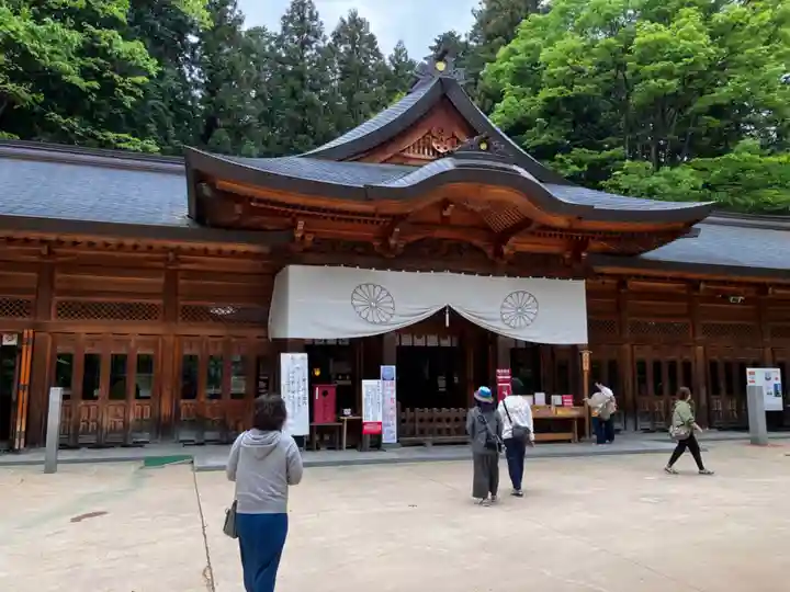 穂高神社本宮の本殿・本堂