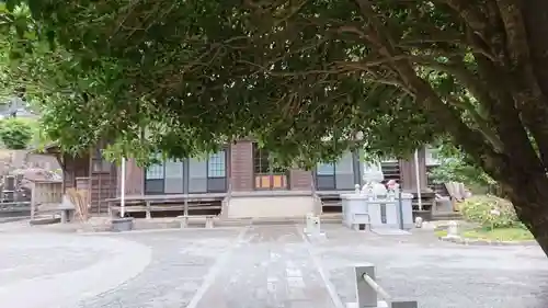 明泉寺の本殿・本堂