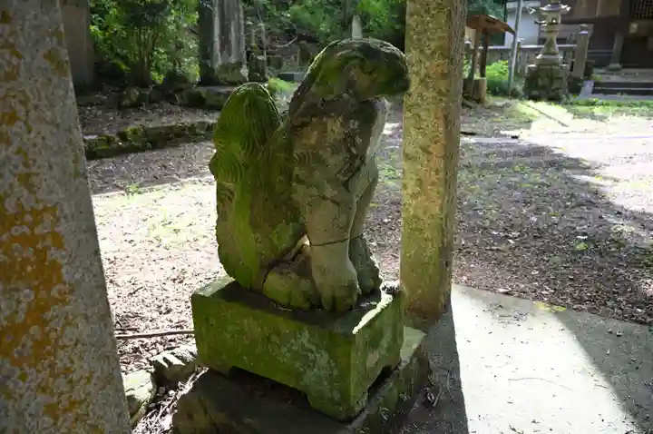 白鳥神社の狛犬