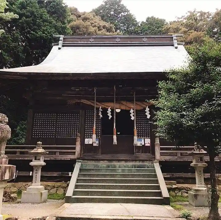 草薙神社の本殿・本堂