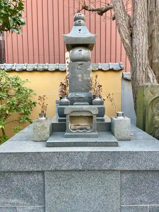 東光寺の{uncategorized: "未分類", other: "その他", undefined: "問題あり", building: "その他建物", grave: "お墓", sacred_gate: "鳥居", guardian: "狛犬", statue: "像", buddha: "仏像", history: "歴史", nature: "自然", garden: "庭園", animal: "動物", pagoda: "塔", temizu: "手水舎", mountain_gate: "山門・神門", sanctuary: "本殿・本堂", subordinate: "末社・摂社", art: "芸術", scenery: "景色", jizo: "地蔵", ema: "絵馬", goshuin: "御朱印", omikuji: "おみくじ", items: "授与品その他", amulet: "お守り", goshuincho: "御朱印帳", eats: "食事", festival: "お祭り", votive_dance: "神楽", shichigosan: "七五三参", wedding: "結婚式", experience: "体験その他", initially: "初詣", around: "周辺", anti_infection: "感染症対策"}