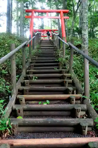 阿寒湖稲荷神社の鳥居