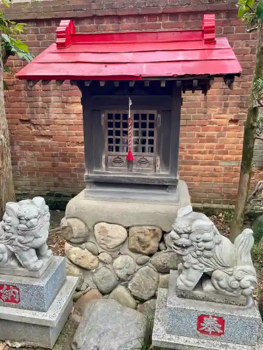笠間稲荷神社の{uncategorized: "未分類", other: "その他", undefined: "問題あり", building: "その他建物", grave: "お墓", sacred_gate: "鳥居", guardian: "狛犬", statue: "像", buddha: "仏像", history: "歴史", nature: "自然", garden: "庭園", animal: "動物", pagoda: "塔", temizu: "手水舎", mountain_gate: "山門・神門", sanctuary: "本殿・本堂", subordinate: "末社・摂社", art: "芸術", scenery: "景色", jizo: "地蔵", ema: "絵馬", goshuin: "御朱印", omikuji: "おみくじ", items: "授与品その他", amulet: "お守り", goshuincho: "御朱印帳", eats: "食事", festival: "お祭り", votive_dance: "神楽", shichigosan: "七五三参", wedding: "結婚式", experience: "体験その他", initially: "初詣", around: "周辺", anti_infection: "感染症対策"}