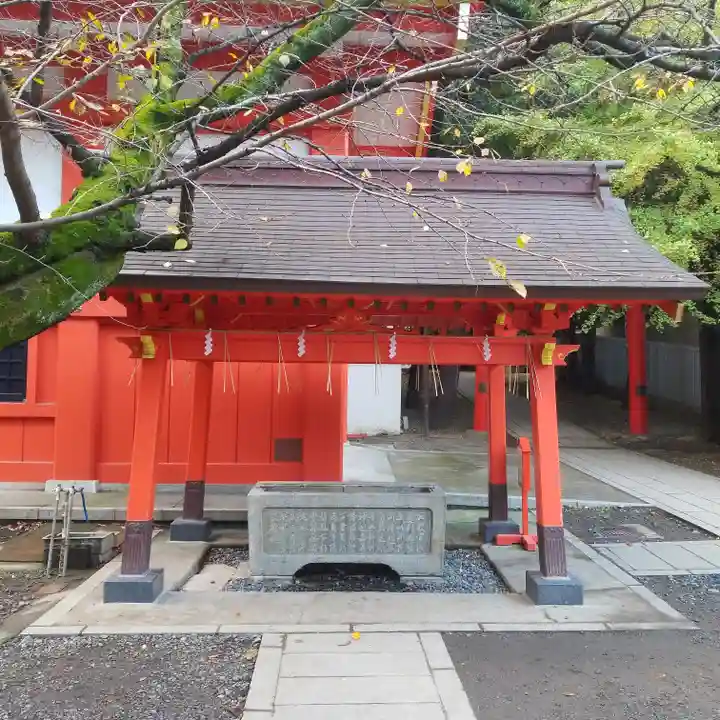 花園神社の手水舎