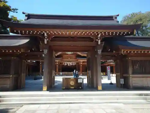 亀ケ池八幡宮の山門・神門
