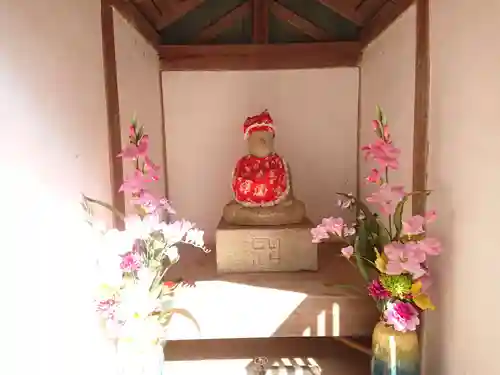 祠（地蔵）の地蔵